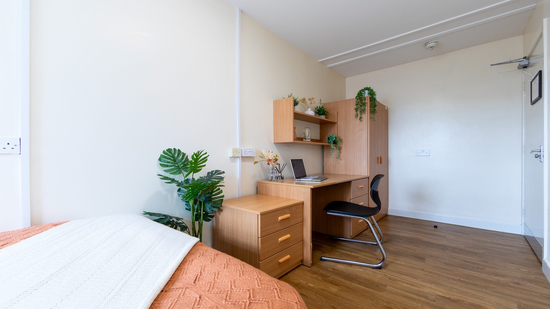 Can A Non-Student Live In Student Housing