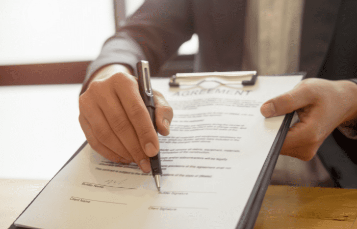 What are the Advantages and Disadvantages of Lease Option Agreements