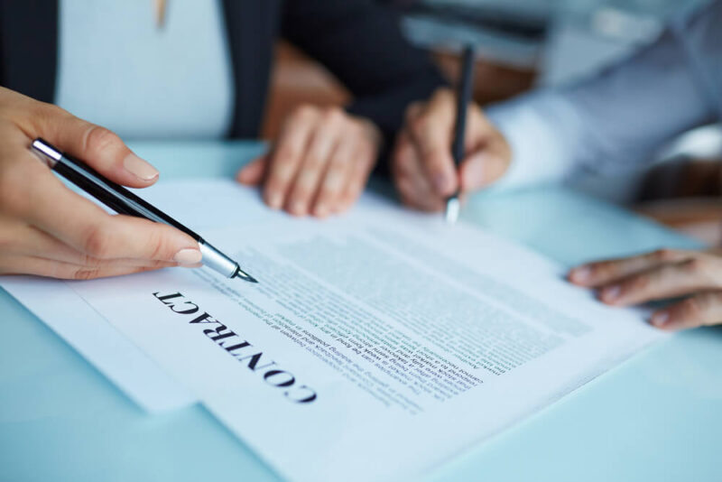 What are the legal obligations for landlords in contract termination